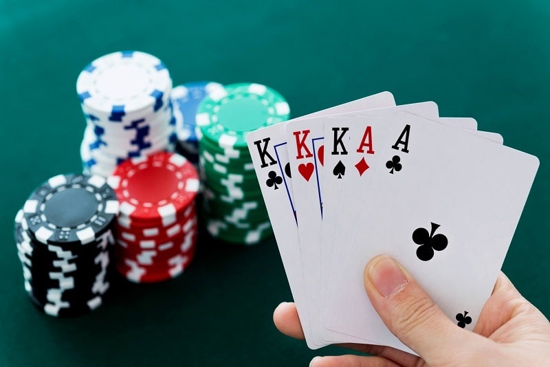 Cù lũ - Bộ bài có thứ hạng mạnh thứ 4 trong thứ tự poker